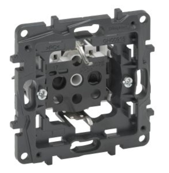Legrand 864021 - Niloé Step - Tomada 2P+T tipo Schuko 16A - 250 V~