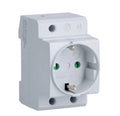 Tomada 2P+T tipo Schuko SN016P - Hager