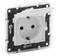 Legrand 864135 - Niloé Step - Tomada 2P+T tipo Schuko - Estanque IP 44 - Branco